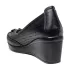 Черни дамски обувки с деколте на платформа 21070-1