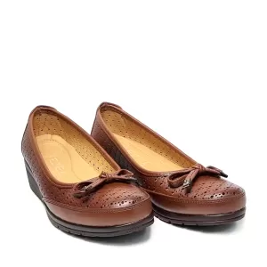 Кафяви дамски обувки с деколте от еко кожа 21074-4...
