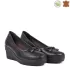 Черни дамски обувки с перфорация на средна платформа 21257-1