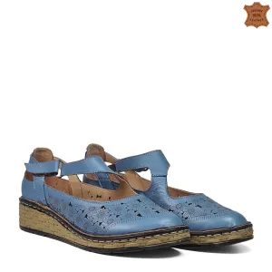Сини дамски пролетно-летни обувки на малка платфор...