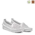 Бели дамски летни обувки от естествена кожа без връзки 21307-1