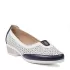 Дамски обувки от еко кожа с нисък ток в бяло и синьо 21315-3