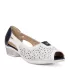 Дамски обувки в бяло-синьо с отворени пръсти на нисък ток 21316-1