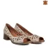 Бежови дамски обувки с отворени пръсти с принт палма 23851-5