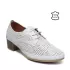 Бели дамски летни обувки с връзки на нисък ток 24103-1