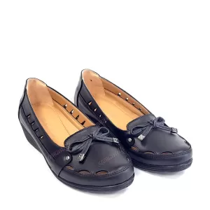 Дамски пролетни обувки с панделка в черен цвят...