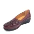 Дамски обувки с перфорация от еко кожа в бордо