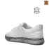 Бели дамски кожени спортни обувки 21067-1