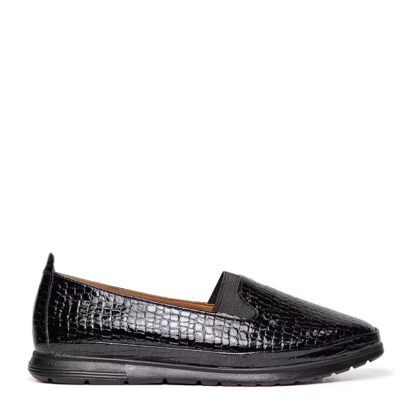 Лачени дамски ежедневни обувки в черен цвят - 21112-1