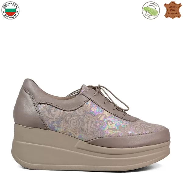 Български дамски обувки в цвят таупе с платформа 21193-3