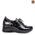 Черни дамски лачени обувки на средна платформа 21465-1
