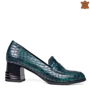 Дамски елегантни обувки от петролено зелена ефектн...