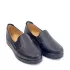 Равни дамски обувки с два ластика в черен цвят