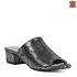 Елегантни дамски чехли в сребрист цвят с нисък ток 21249-2