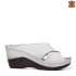 Комфортни кожени дамски чехли на платформа в бял цвят 24173-1