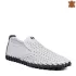 Удобни кожени мъжки летни обувки с ластици в бяло 13236-1
