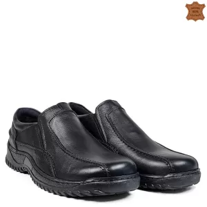 Мъжки ежедневни обувки без връзки в черен цвят 132...