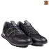 Спортни мъжки обувки от естествена кожа в черен цв...